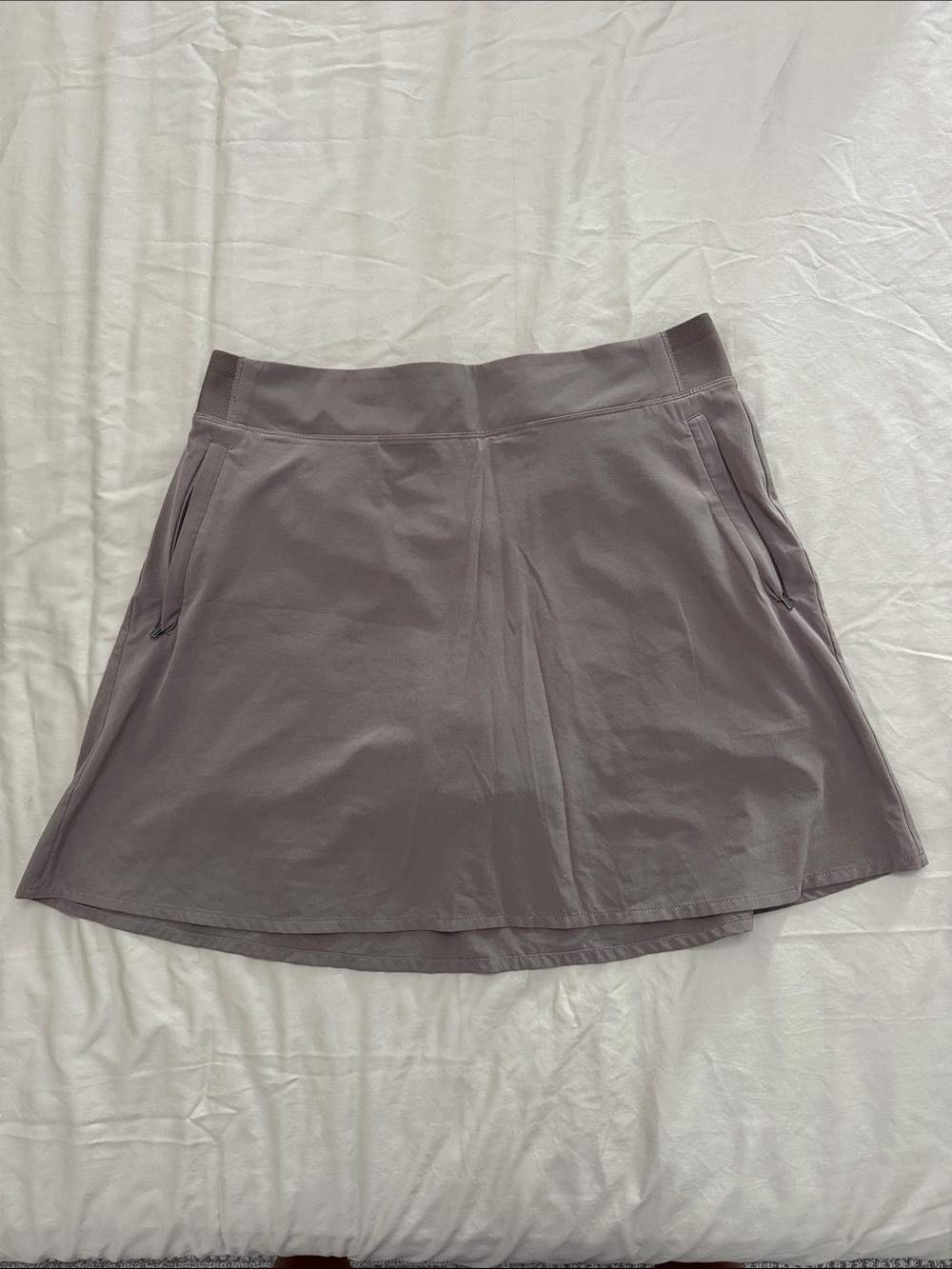 Athleta Brooklyn Heights High Rise Skort
Color: Pyrite